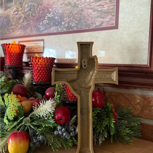 Vintage 1974 Gold Cross Decor Accent - Picture 2 of 5